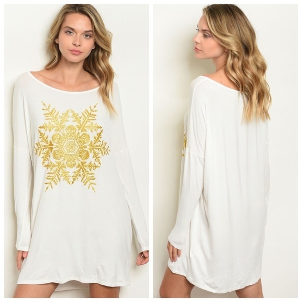 🆕Snowflake graphic tunic in ivory/gold